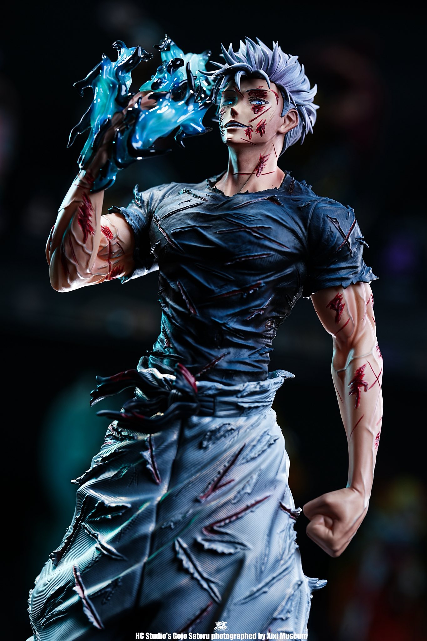 Heroe Collectibles Studio - Jujutsu Kaisen Battle Damaged Satoru Gojo - Image 2